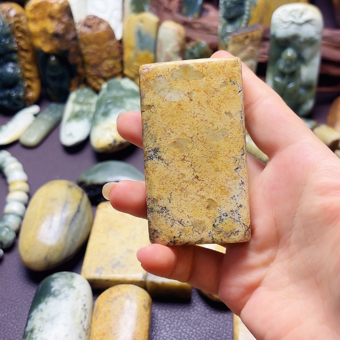 岫岩河磨玉（透闪石质玉）未镶嵌挂件