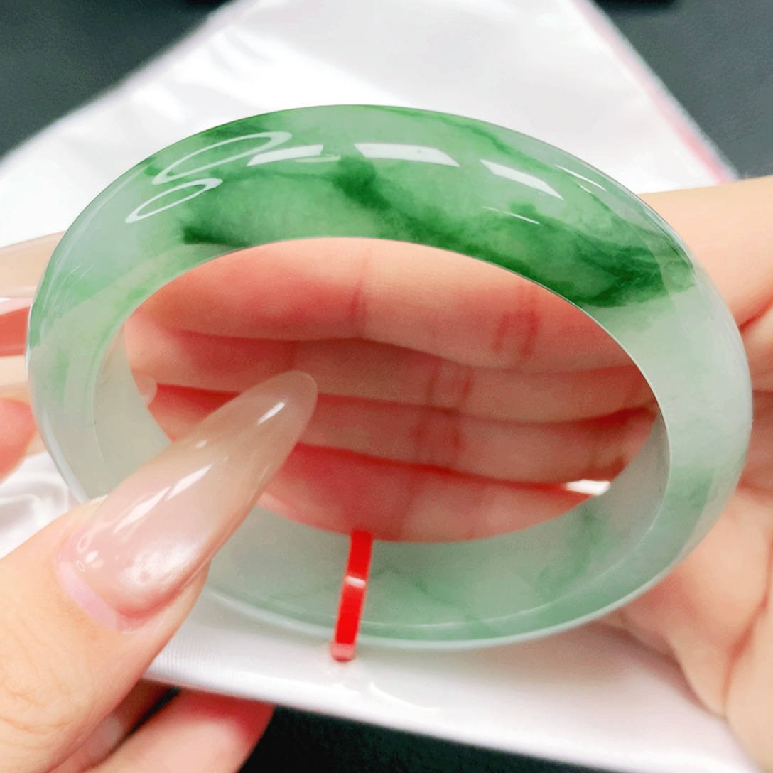 翡翠未镶嵌手镯53