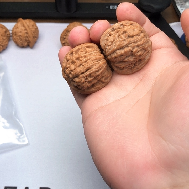 文玩核桃吊坠35全品24年汉高楼