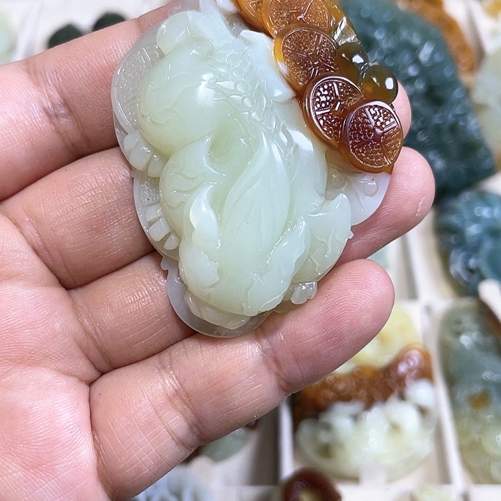 岫玉吊坠(赠链)未镶嵌阿*图