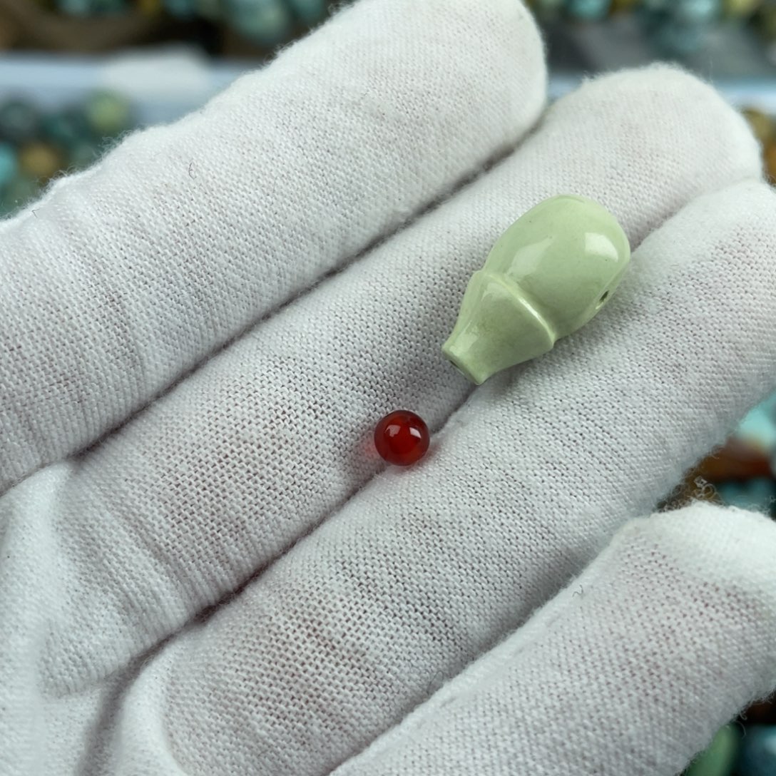 青***家南红玛瑙未镶嵌配饰