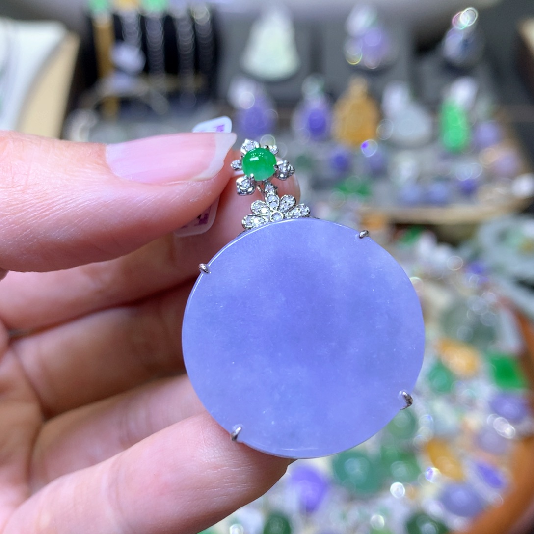 【闪购商品】翡翠颈饰18K金镶嵌翡翠吊坠项链