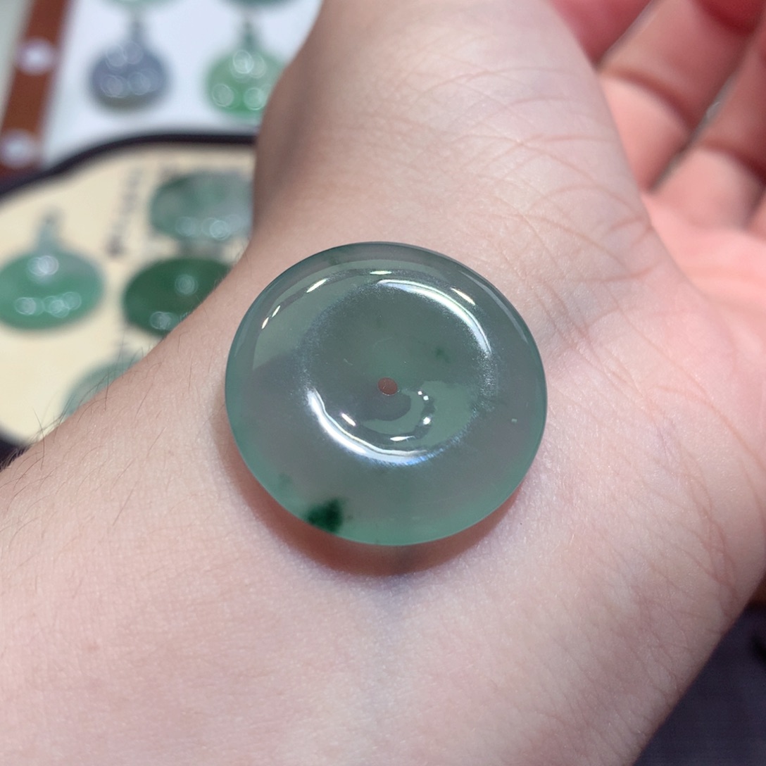 翡翠未镶嵌颈饰平安扣31