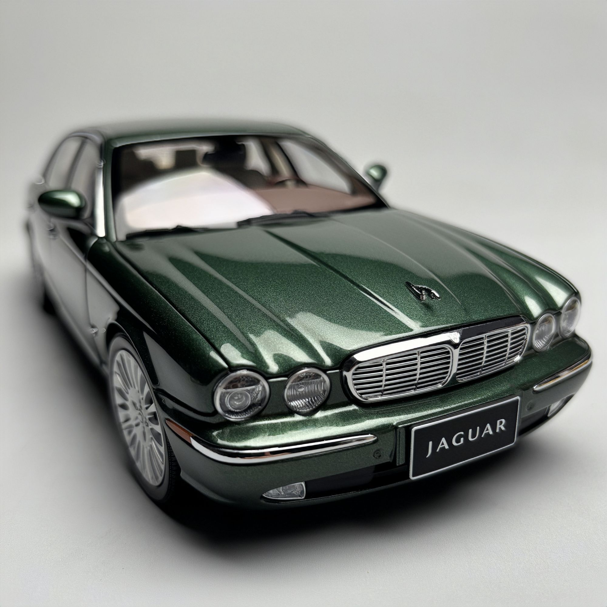 捷豹Jaguar XJ6 合金 仿真汽车模型18比例
