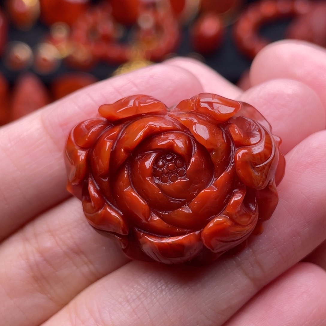 南红玛瑙未镶嵌珠宝奇石牡丹花吊坠