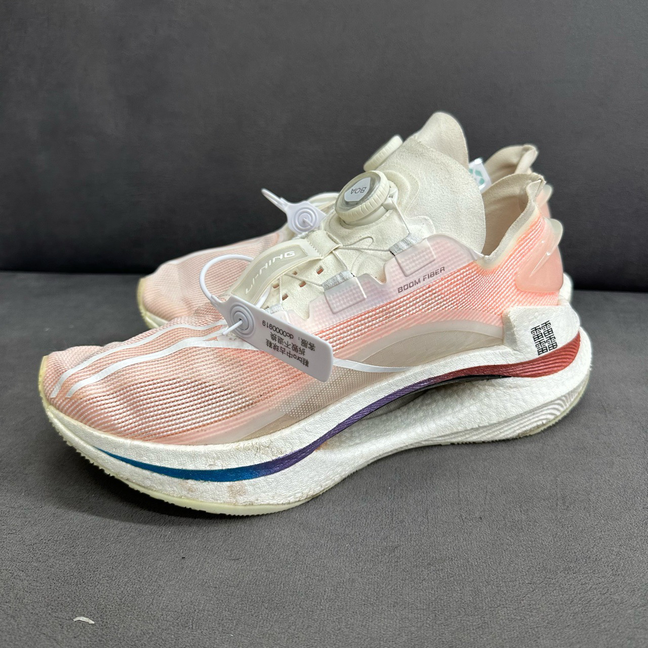 43码/大绝影白粉/跑鞋/无盒/ARRT013-2