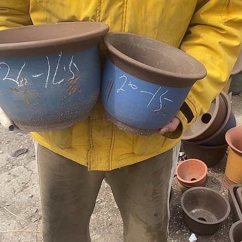 中国宜兴紫砂花盆，