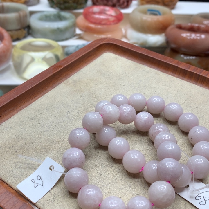 石英质玉Zzzzzzzzzzz未镶嵌