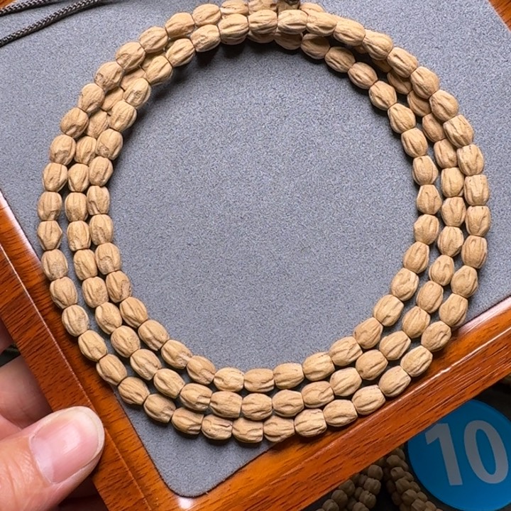 柏香籽/百香籽吊坠从***了