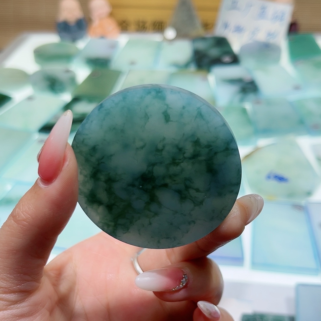 未镶嵌定制翡翠陌*人翡翠