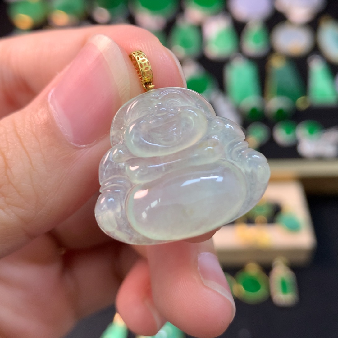 翡翠18K金镶嵌颈饰佛公