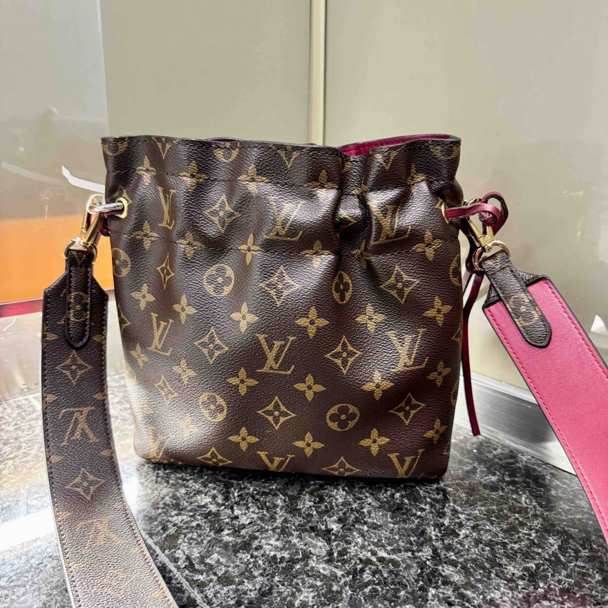 95新 LouisVuitton/路易威登 老花福袋/3903