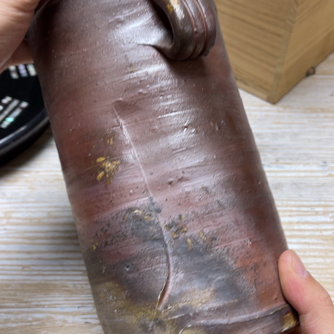 瓷片王*某密密麻麻地排列着一个