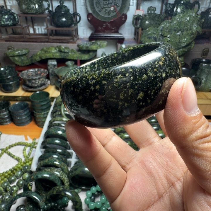 未镶嵌蛇纹石玉手镯61玲