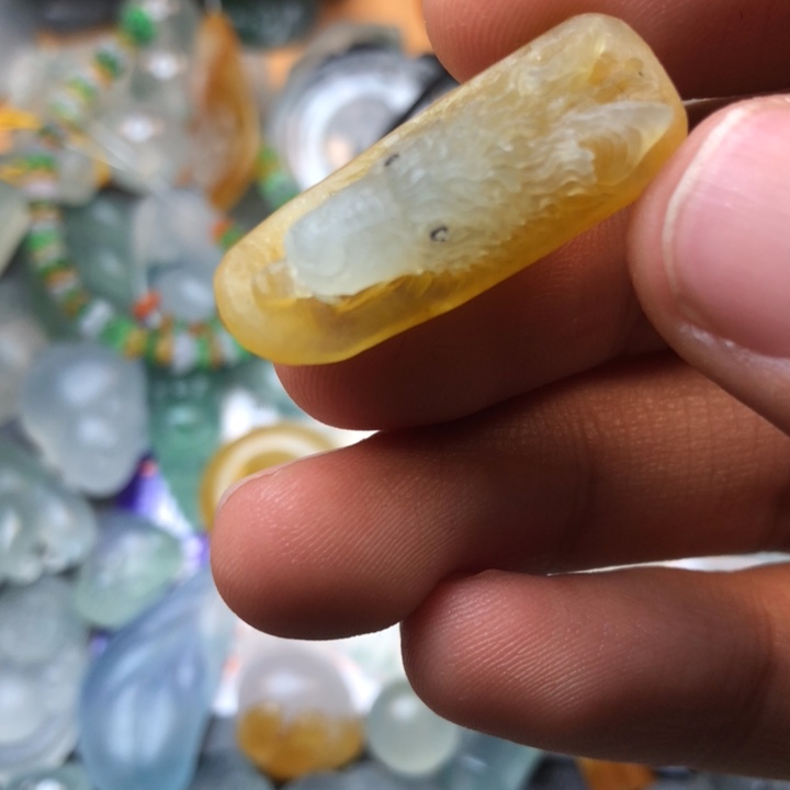 定制翡翠未镶嵌挂件