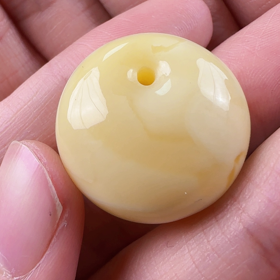 琥珀裸石未镶嵌蜜蜡