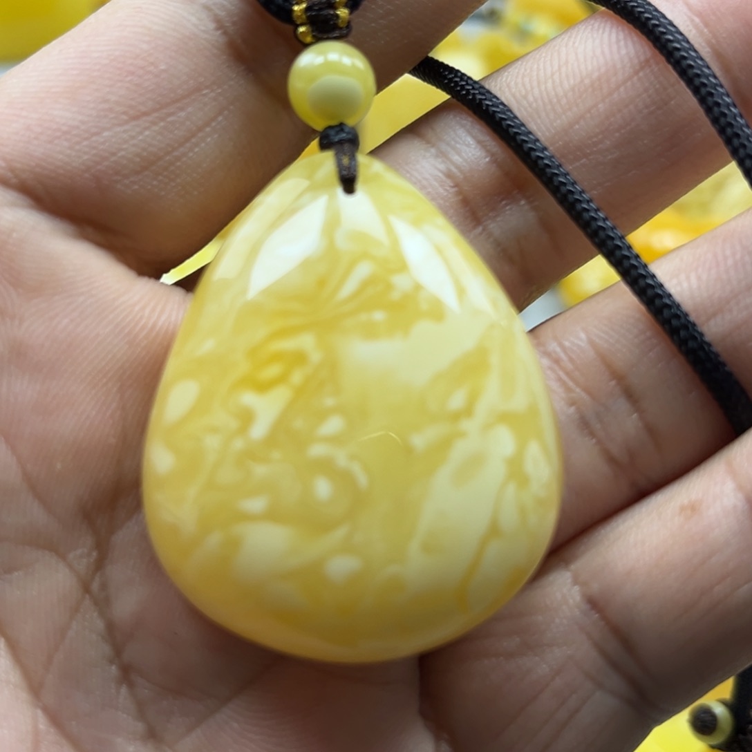 蜜蜡珠宝奇石未镶嵌