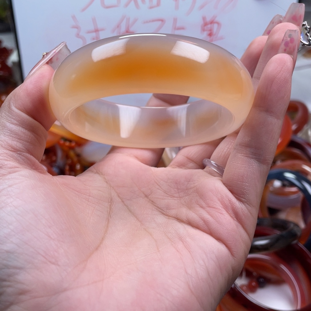 玛瑙/玉髓手镯未镶嵌