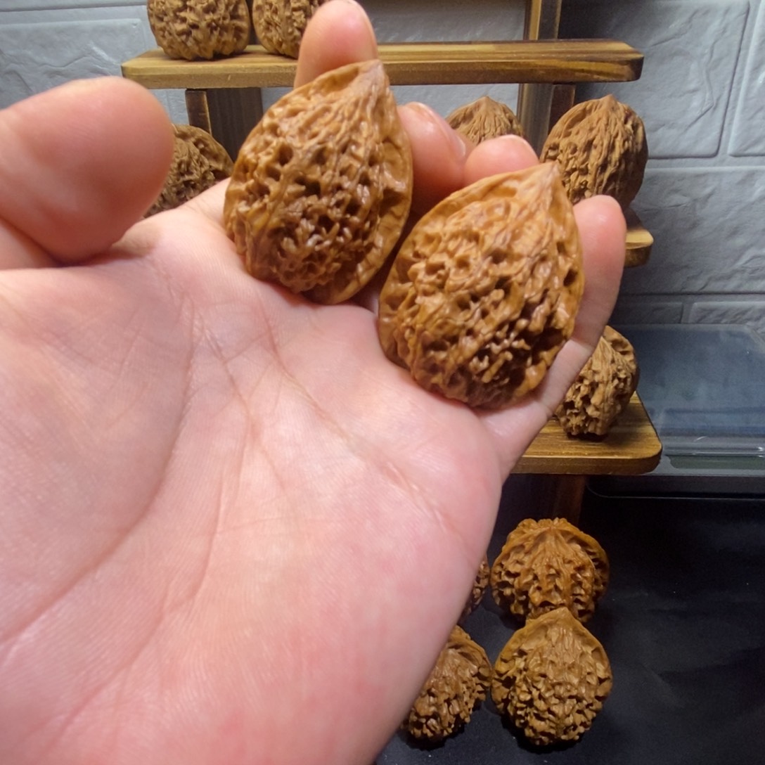文玩核桃吊坠野生鸡心32全品