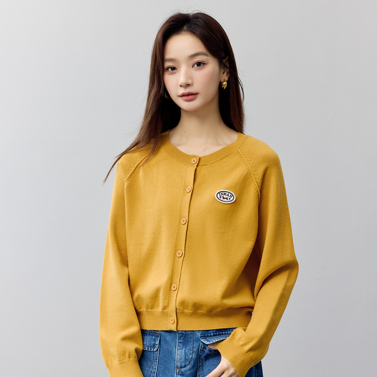 纯色基础百搭针织开衫女2025春秋款绣章舒适休闲简约毛衣外套