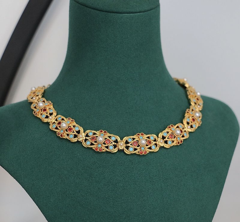 铜合金黄铜亚克力项链 中古古法金黄铜手工雕刻彩色宝石项链