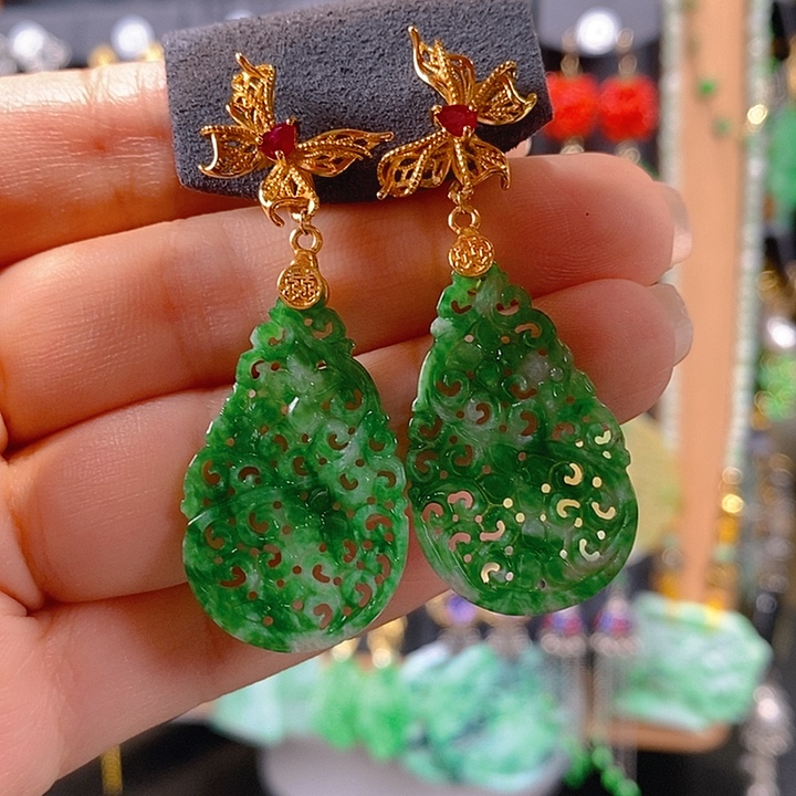 大***林翡翠未镶嵌颈饰翡翠