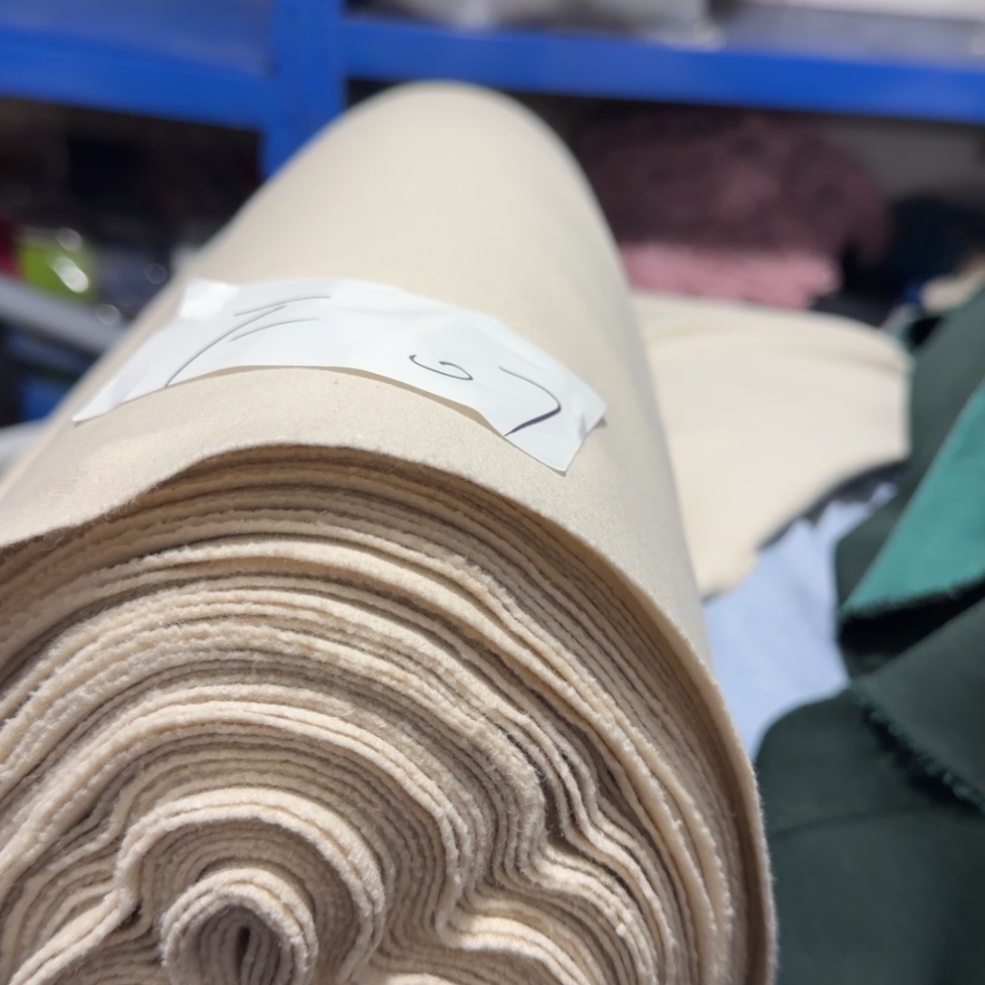 三米一份单面打底衫面料。F07。