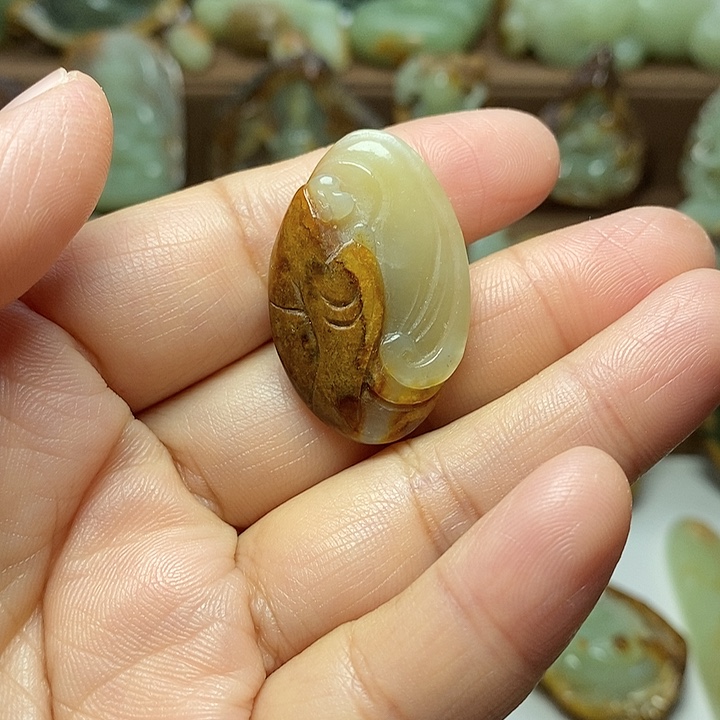 岫岩河磨玉（透闪石质玉）未镶嵌颈饰