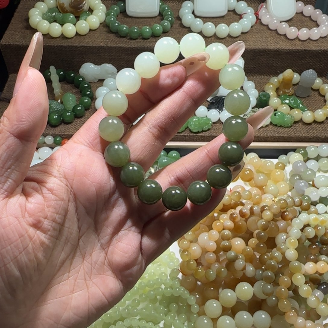 和田玉未镶嵌手链