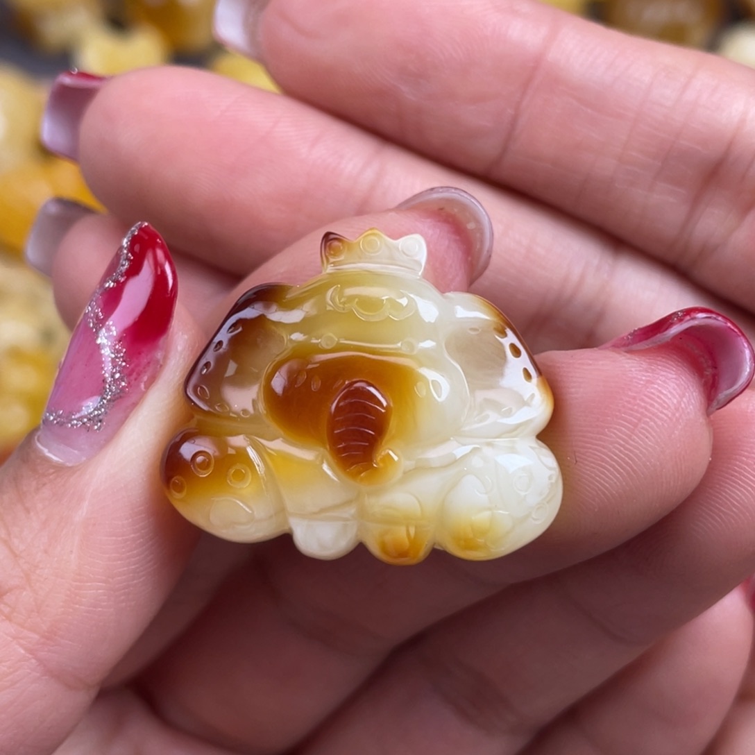 琥珀裸石未镶嵌蜜蜡