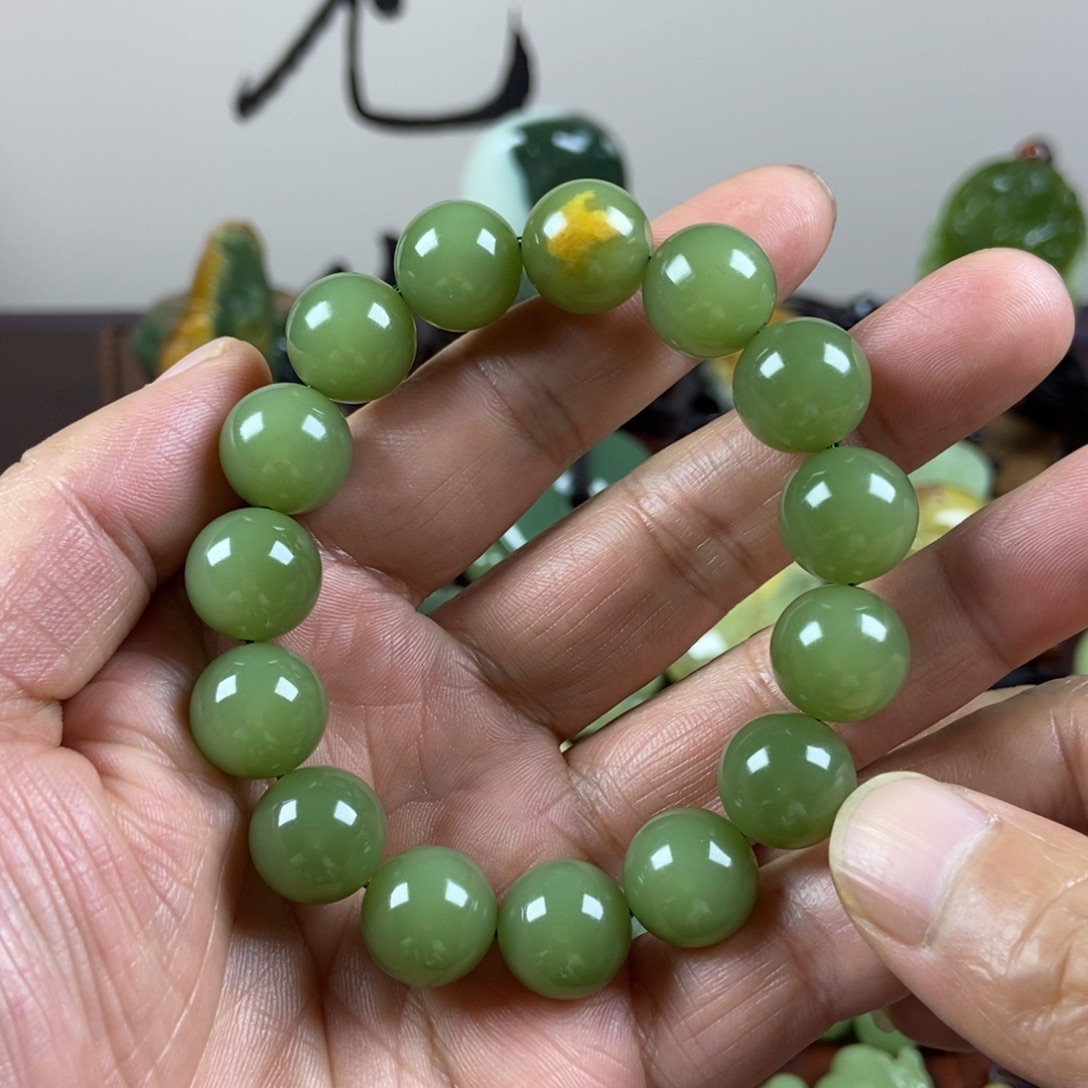 未镶嵌岫岩河磨玉（透闪石质玉）珠宝奇石