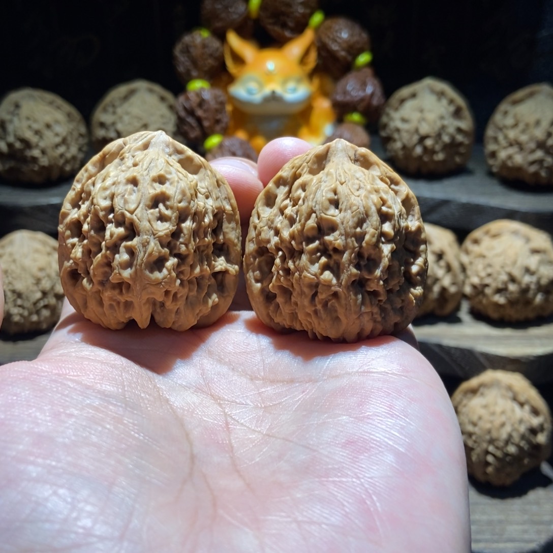 一***念文玩核桃把件涿鹿南将石