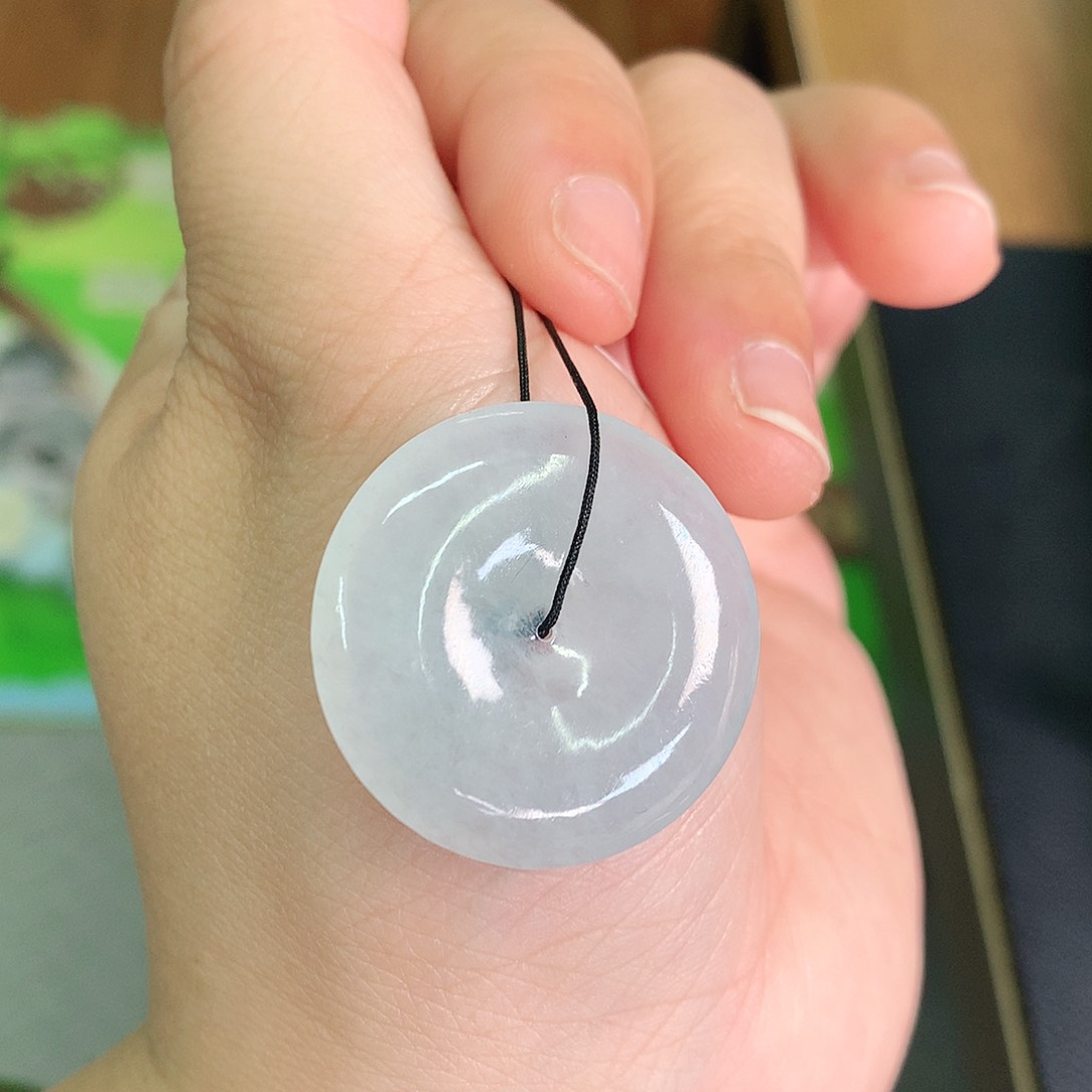 翡翠颈饰未镶嵌冰胶扣