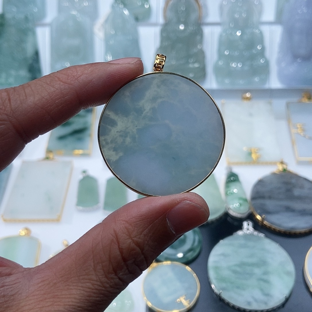 翡翠吊坠(不含链)18K金镶嵌