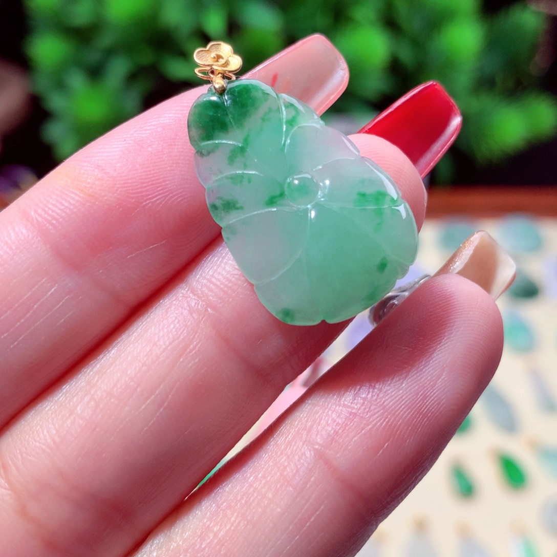 翡翠吊坠(不含链)18K金镶嵌