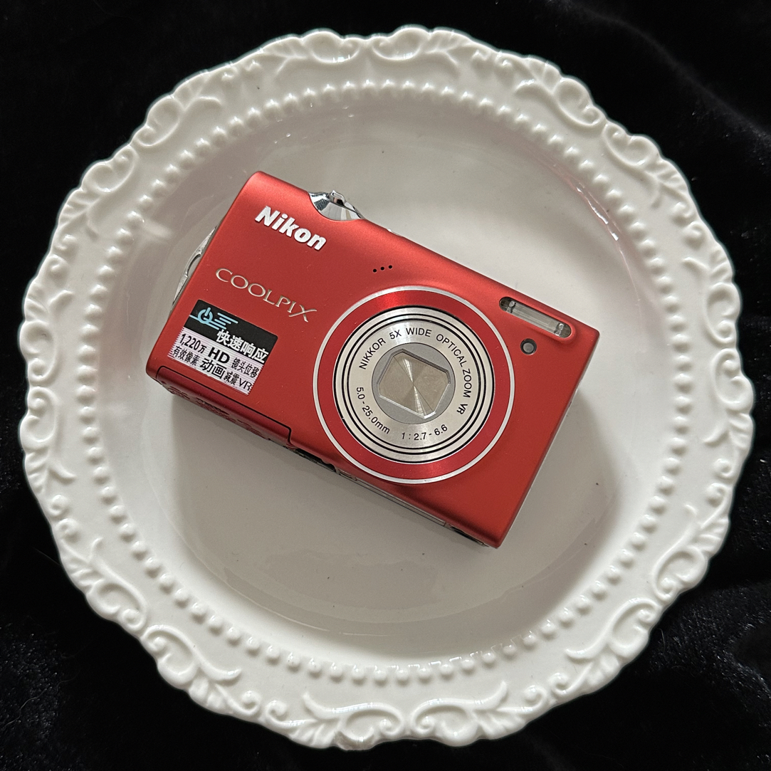 99新 Nikon/尼康 尼康s5100 1200w像素5倍光变冷白奶油肌