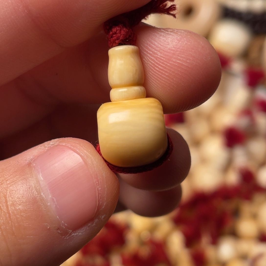 @***子吊坠牛骨哈哈哈哈哈哈哈哈哈哈