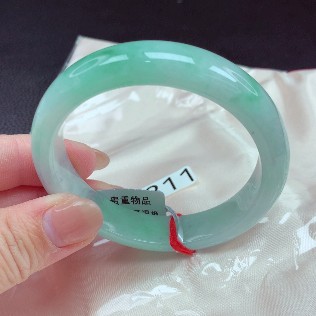 翡翠手镯未镶嵌手镯88