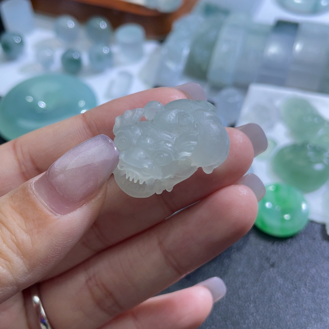 定制翡翠未镶嵌貔貅