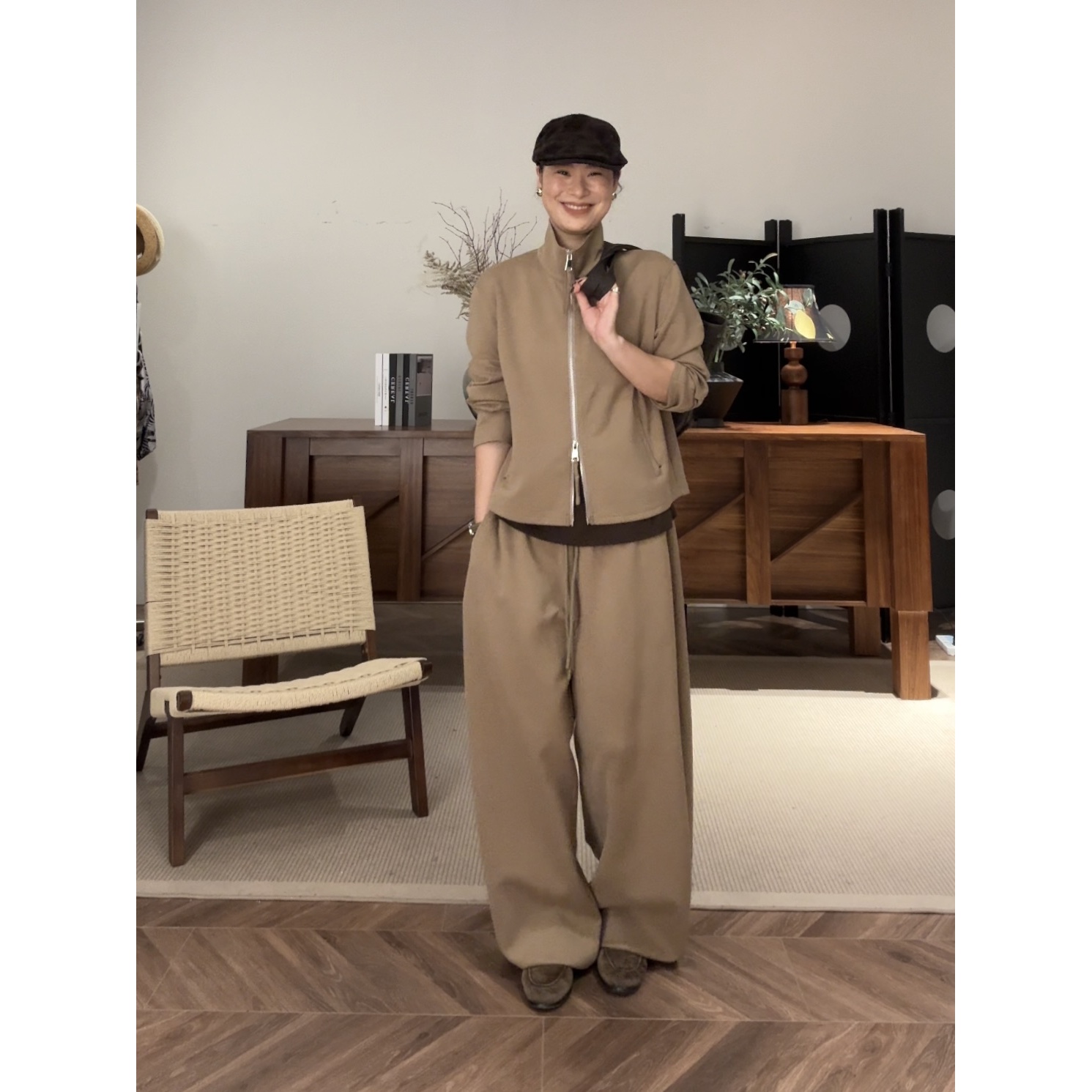 【YILI显瘦女装】时尚简约百搭纯色通勤拉链外套 Y1480