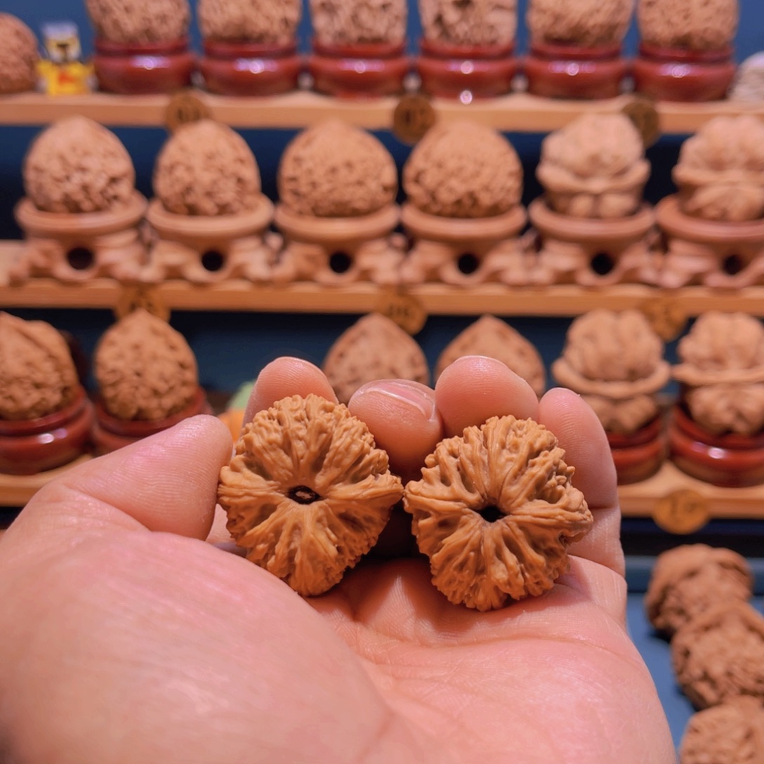 虎***壹吊坠文玩核桃涿鹿南疆