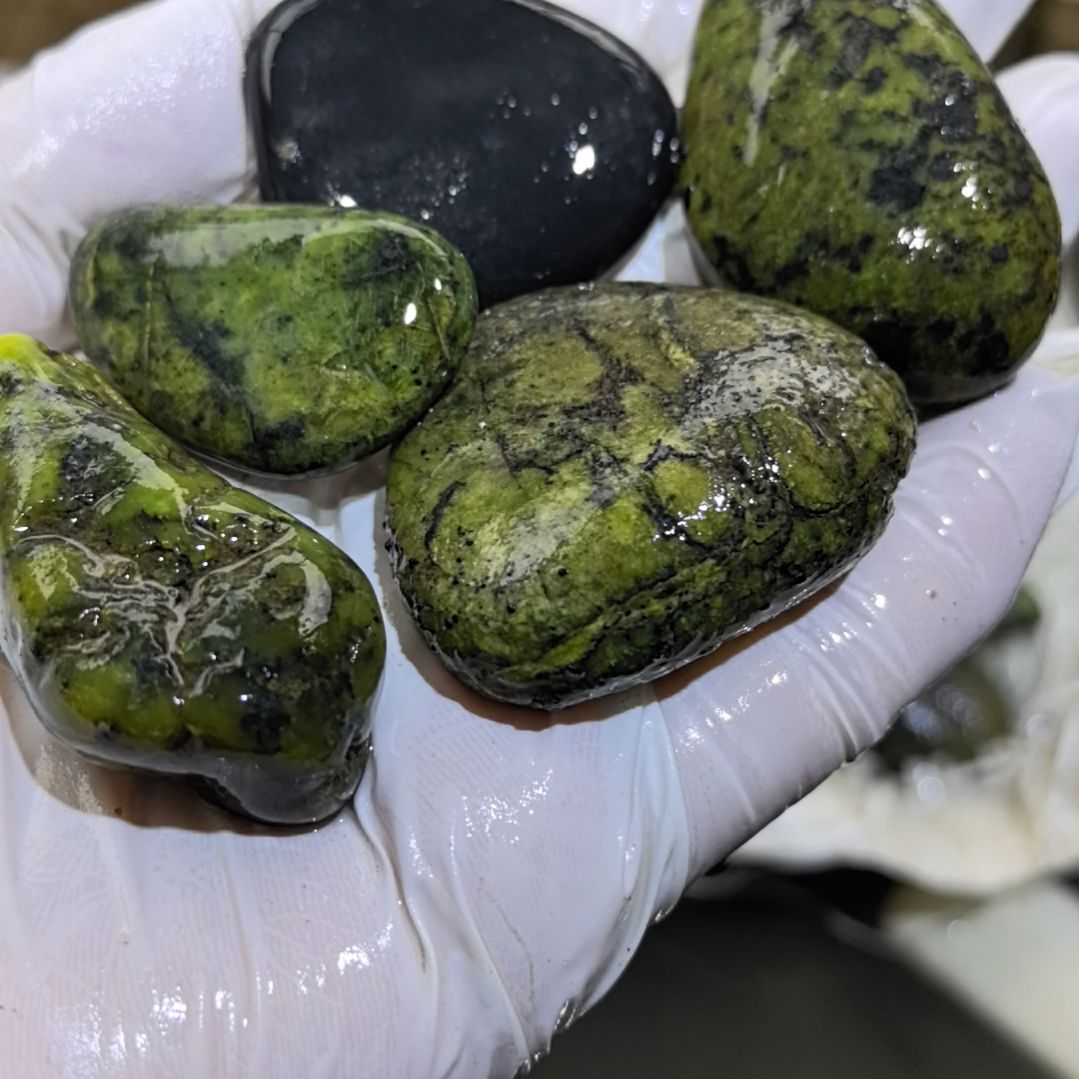 h***i藏玉药王石原石五个