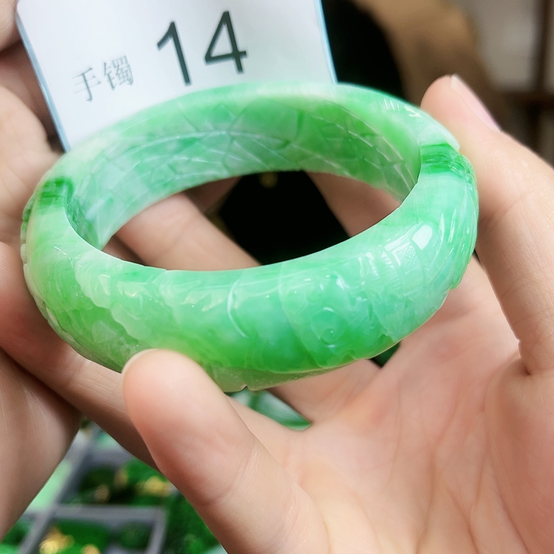 翡翠手镯未镶嵌手镯61.5