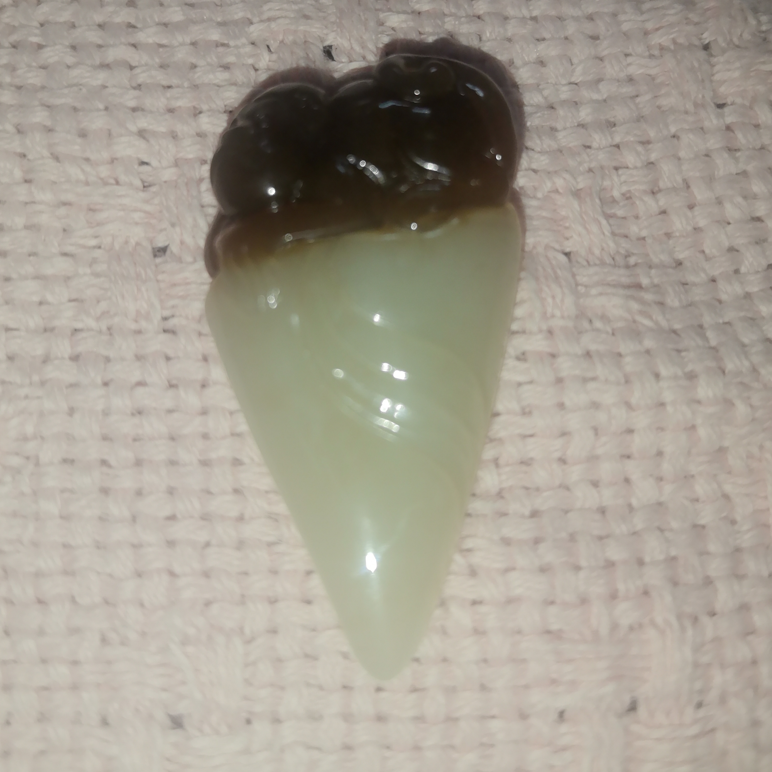 非金属皮质吊坠 小把件俏色巧雕糖白精品玉质温润细腻纯净无暇