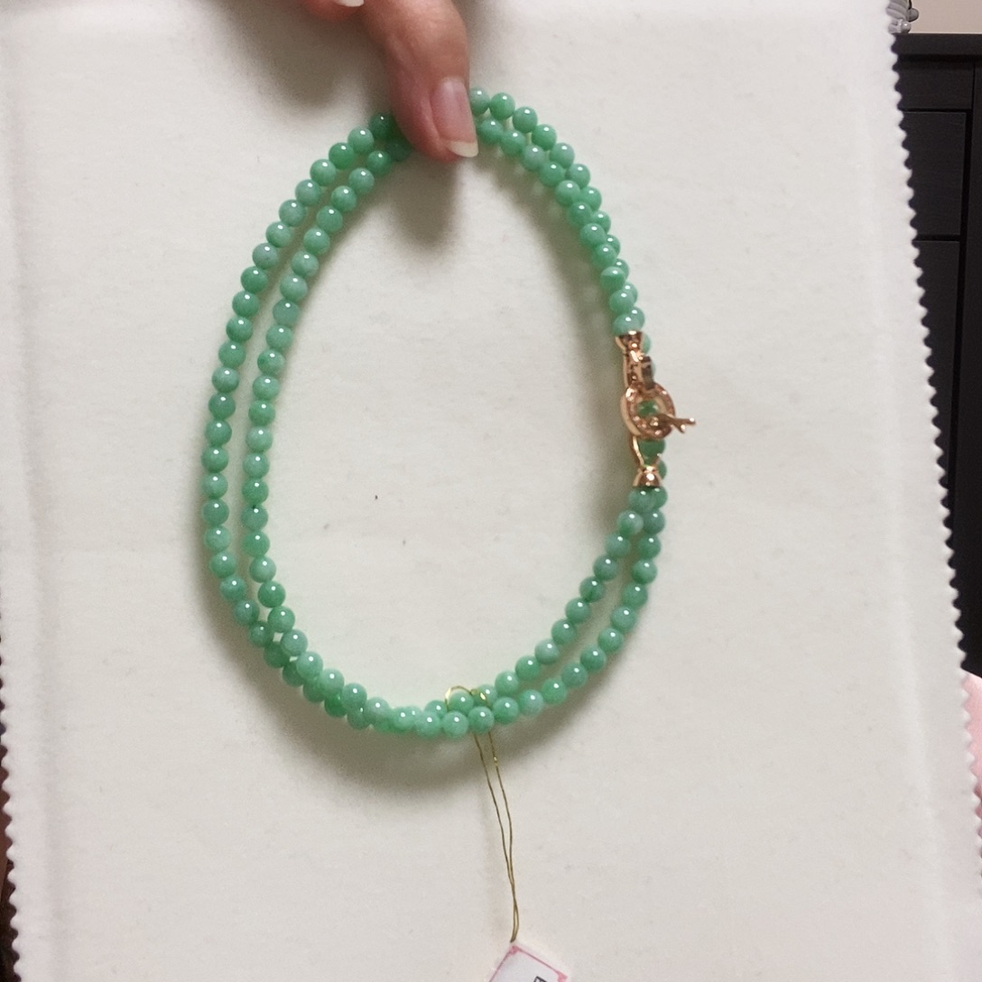 翡翠颈饰合金简单