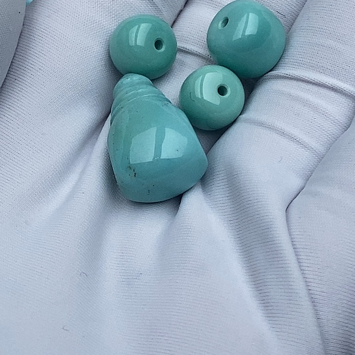 彬****绿松石未镶嵌一套