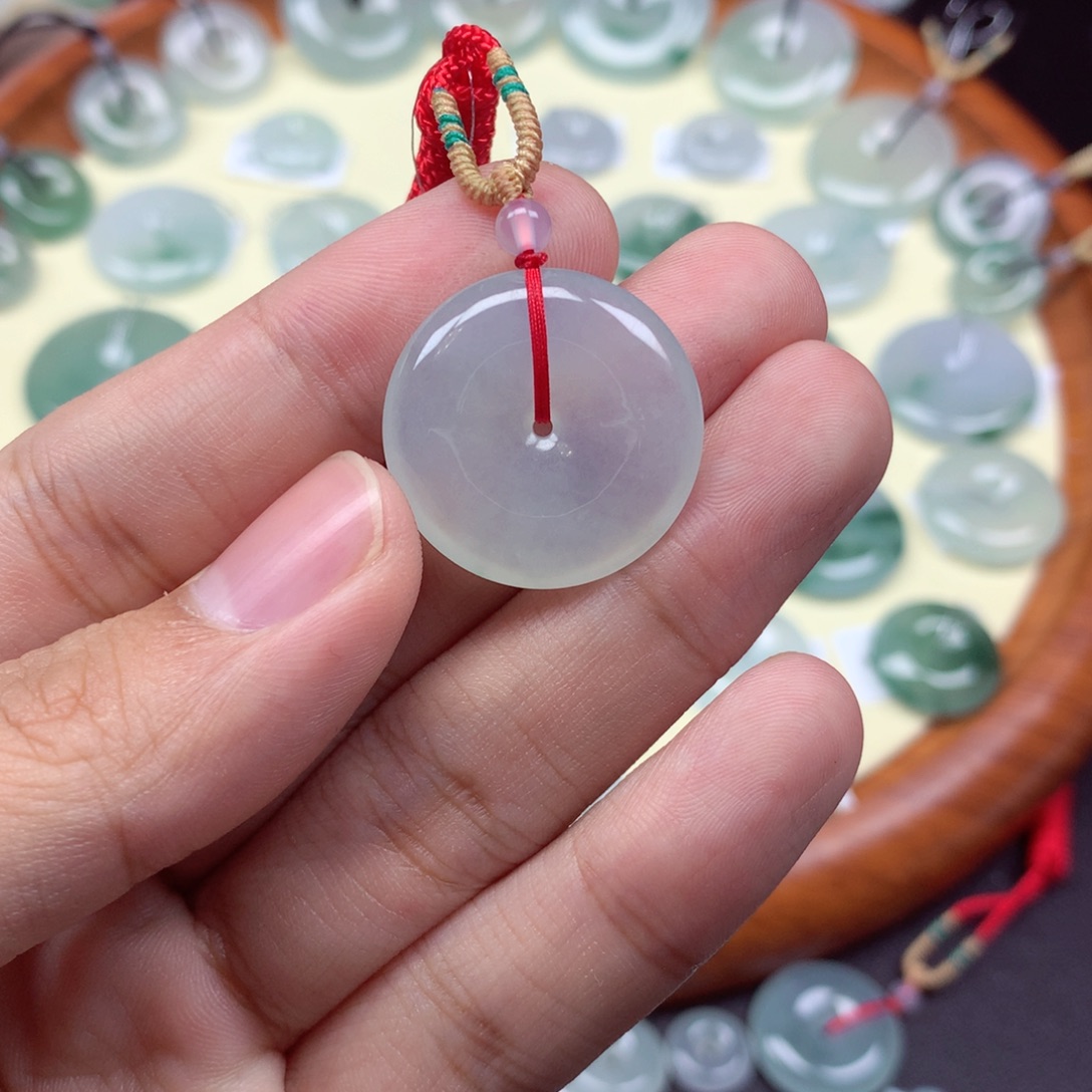 一***走翡翠未镶嵌颈饰买断不退不换 尺寸23.8/5.3mm