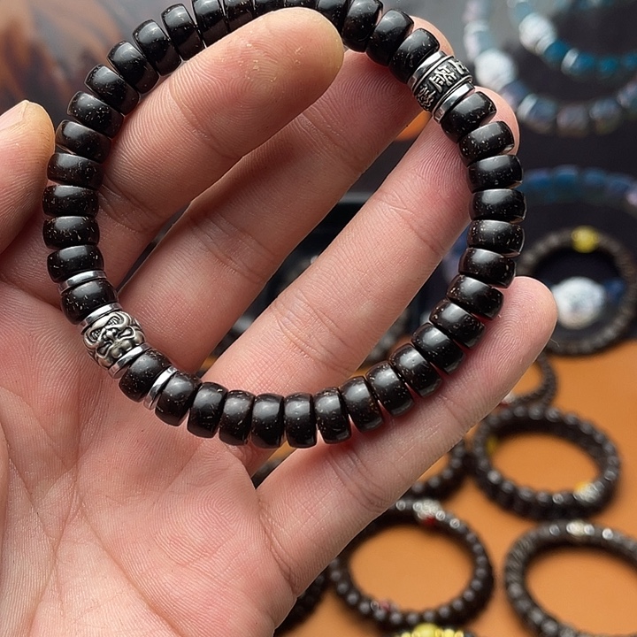 椰蒂手串9药片吞金兽上上签