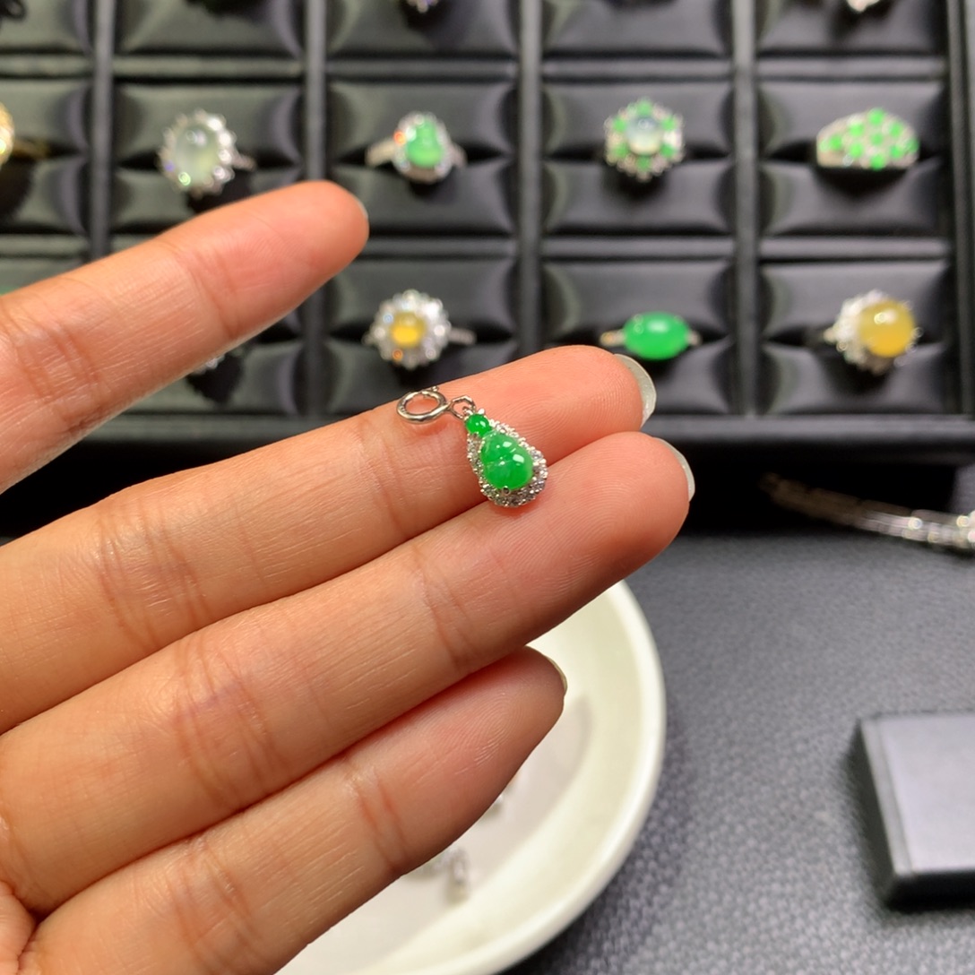 翡翠银S925镶嵌颈饰