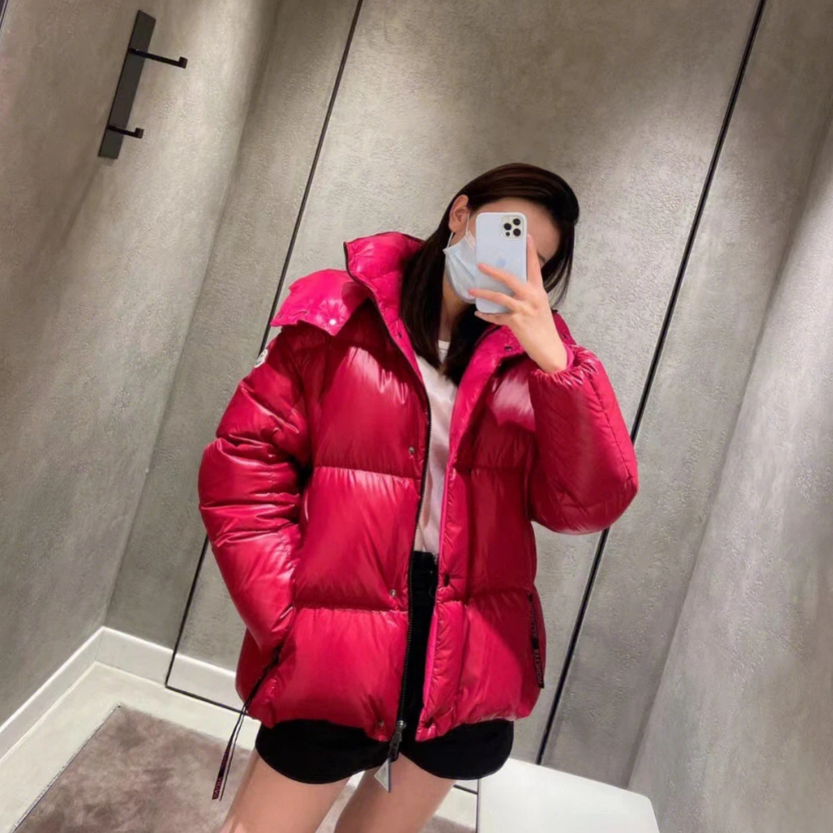 未使用 MONCLER Parana系列粉色拼红色连帽羽绒服 3码 ys000773